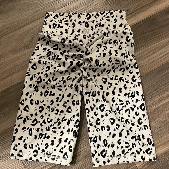 Muscle Nation Referee Short - Picture 2 of 2